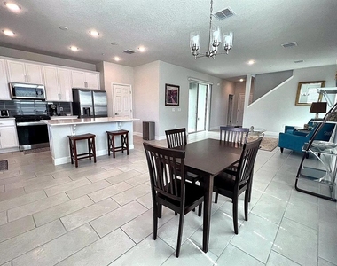 417 Belmond Drive - Photo Thumbnail 3