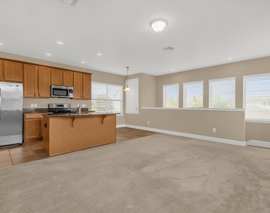 13779 Sachs Avenue - Photo Thumbnail 3