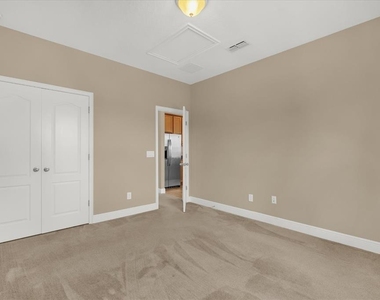 13779 Sachs Avenue - Photo Thumbnail 14