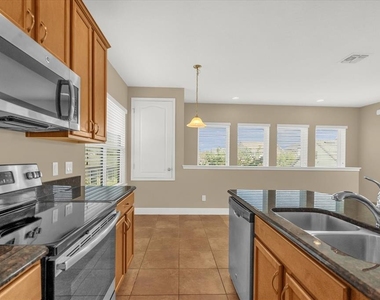 13779 Sachs Avenue - Photo Thumbnail 16