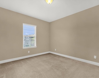 13779 Sachs Avenue - Photo Thumbnail 13
