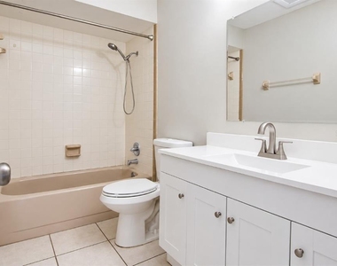 2529 Coral Avenue - Photo Thumbnail 8