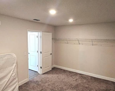 1128 Sugarwood Street - Photo Thumbnail 29