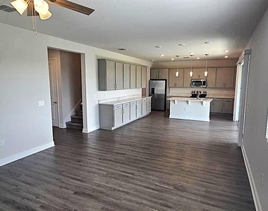 1128 Sugarwood Street - Photo Thumbnail 8