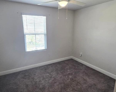 1128 Sugarwood Street - Photo Thumbnail 17