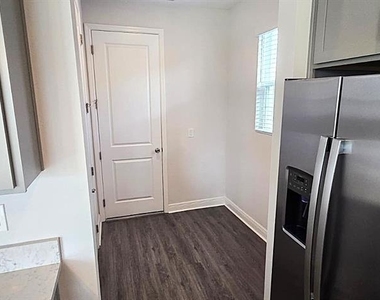 1128 Sugarwood Street - Photo Thumbnail 14