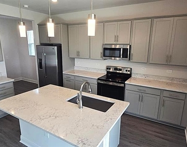 1128 Sugarwood Street - Photo Thumbnail 12