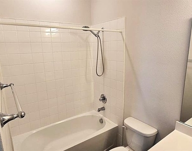1128 Sugarwood Street - Photo Thumbnail 4