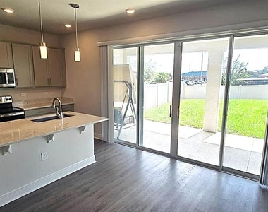 1128 Sugarwood Street - Photo Thumbnail 11