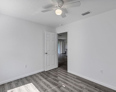 1252 Giralda Circle Nw - Photo Thumbnail 11