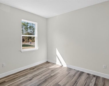 7945 N Janeaux Drive - Photo Thumbnail 19