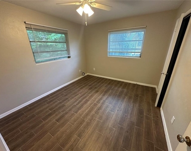 3520 Curtis Drive - Photo Thumbnail 11