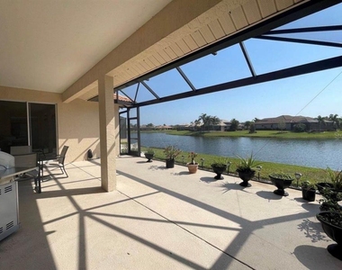 2953 Seasons Boulevard - Photo Thumbnail 28