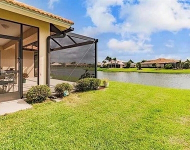 2953 Seasons Boulevard - Photo Thumbnail 30