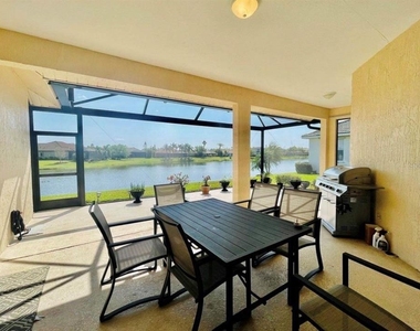 2953 Seasons Boulevard - Photo Thumbnail 26