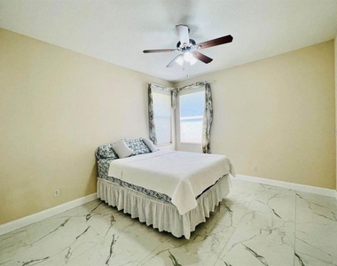 2953 Seasons Boulevard - Photo Thumbnail 12