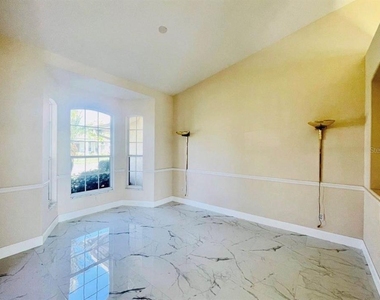 2953 Seasons Boulevard - Photo Thumbnail 5