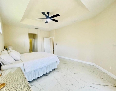 2953 Seasons Boulevard - Photo Thumbnail 20