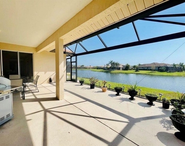2953 Seasons Boulevard - Photo Thumbnail 27