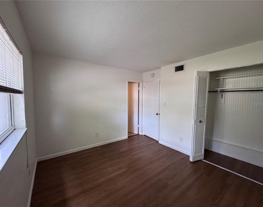 1111 Washington Avenue - Photo Thumbnail 12