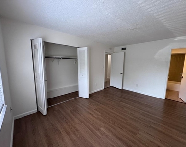 1111 Washington Avenue - Photo Thumbnail 6