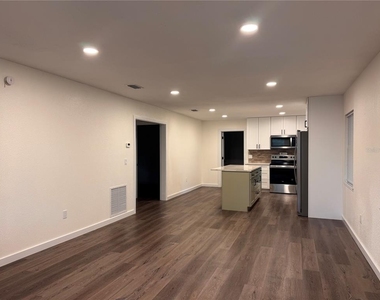 1201 Sherman Avenue - Photo Thumbnail 5