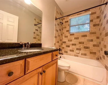 111 E Steele Street - Photo Thumbnail 67