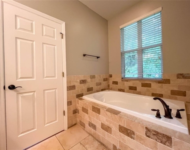 111 E Steele Street - Photo Thumbnail 56