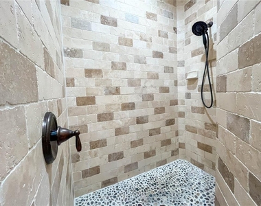111 E Steele Street - Photo Thumbnail 54