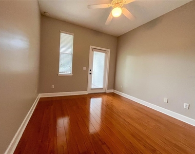 111 E Steele Street - Photo Thumbnail 60