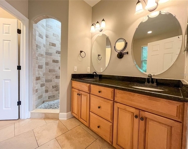 111 E Steele Street - Photo Thumbnail 50