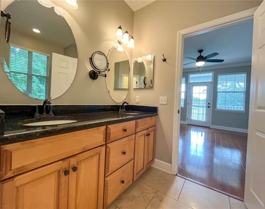 111 E Steele Street - Photo Thumbnail 52