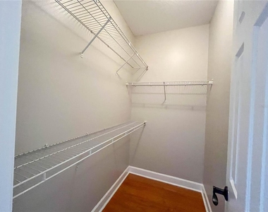 111 E Steele Street - Photo Thumbnail 65