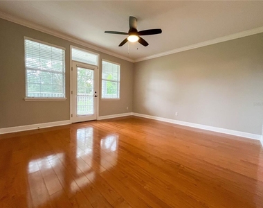 111 E Steele Street - Photo Thumbnail 43