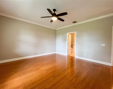 111 E Steele Street - Photo Thumbnail 47