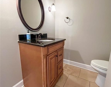 111 E Steele Street - Photo Thumbnail 24