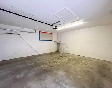 111 E Steele Street - Photo Thumbnail 6