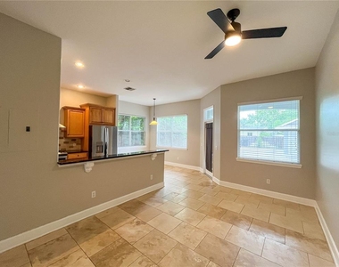 111 E Steele Street - Photo Thumbnail 25