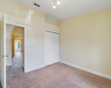2824 Osprey Cove Place - Photo Thumbnail 18