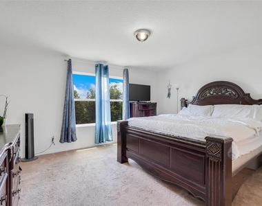 639 Samuel Place - Photo Thumbnail 17