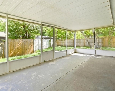 209 Banyan Court - Photo Thumbnail 13