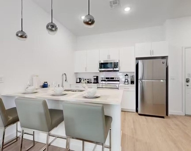 605 Trikomo Drive - Photo Thumbnail 8