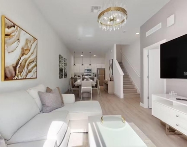 605 Trikomo Drive - Photo Thumbnail 4