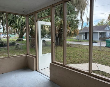43 W Herrick Drive - Photo Thumbnail 3