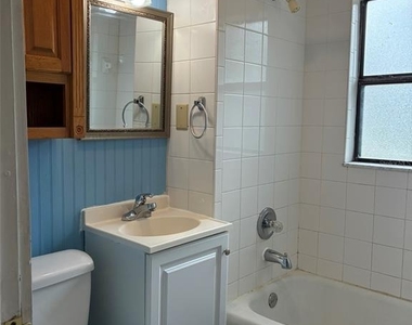 43 W Herrick Drive - Photo Thumbnail 4