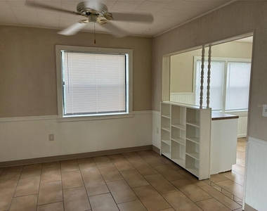 43 W Herrick Drive - Photo Thumbnail 12