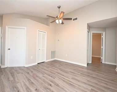 2118 Sandy Hook - Photo Thumbnail 9