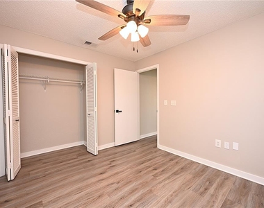 2118 Sandy Hook - Photo Thumbnail 22