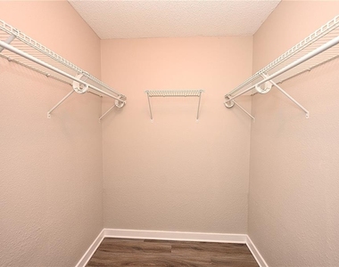 2118 Sandy Hook - Photo Thumbnail 17