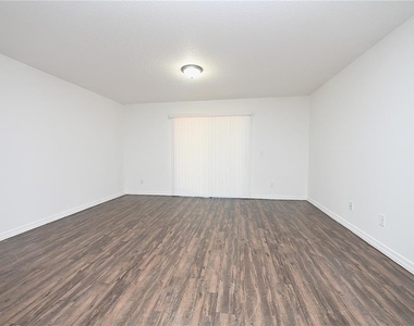 2238 Caspian Drive - Photo Thumbnail 12